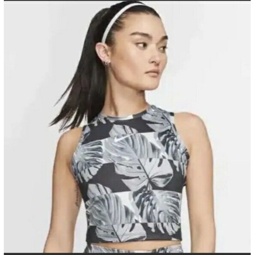 Nike Women's Fast Dri-FIT Printed Crop Tank Gray CJ2160-010 Running Medium NWT!